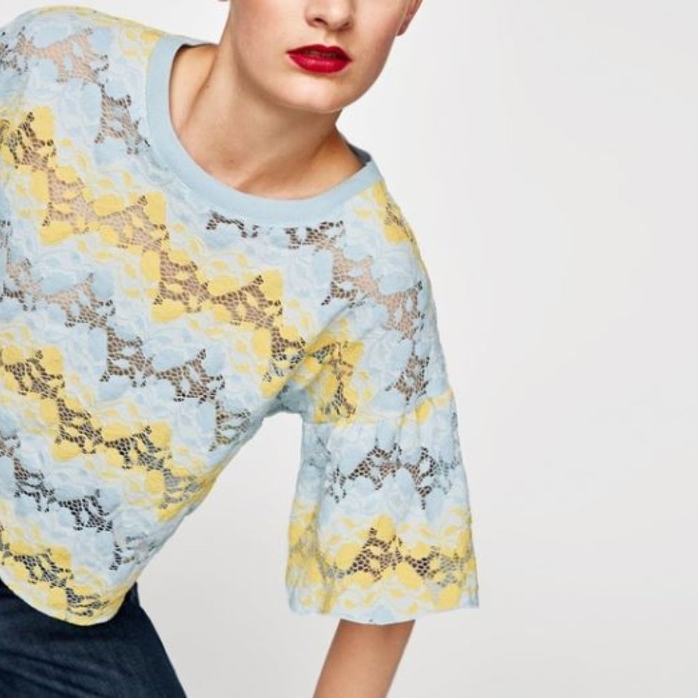 1/2 Sleeve Lace Crop Top Size S